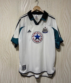 EMEDIVISERS F.C. - uniforme 1
